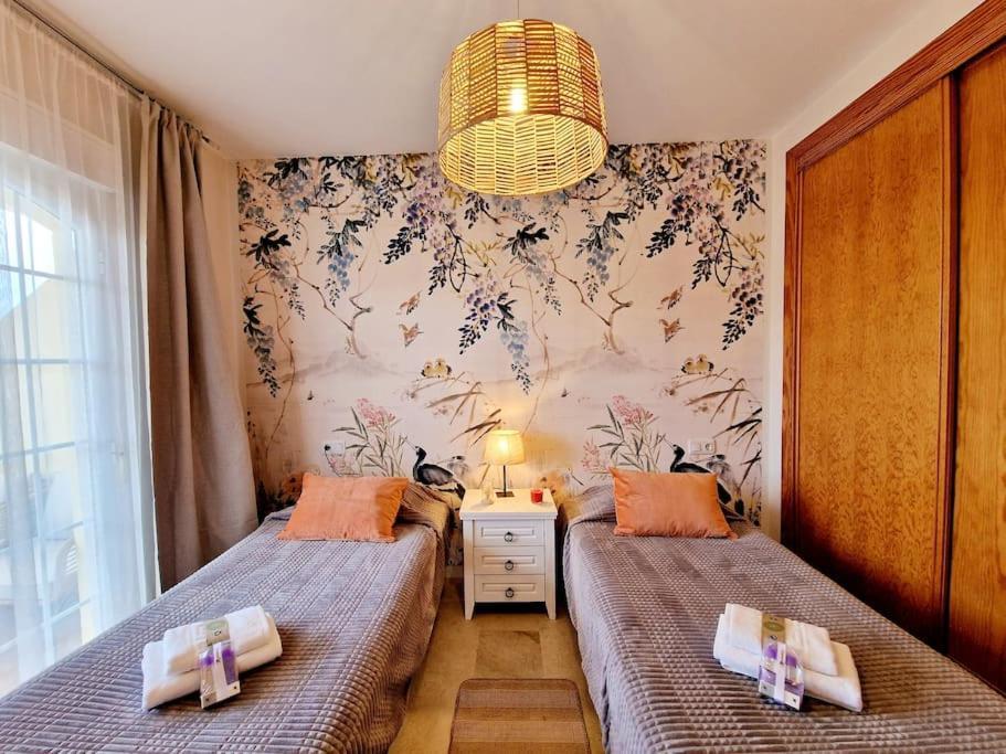 Appartamento Royal Golf View: 2Br, Pools & Ac Sitio de Calahonda Esterno foto