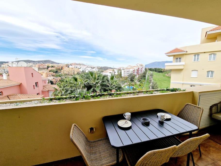 Appartamento Royal Golf View: 2Br, Pools & Ac Sitio de Calahonda Esterno foto