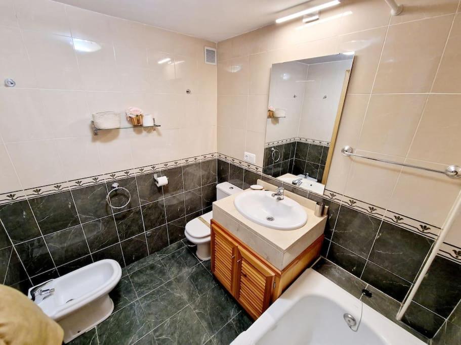 Appartamento Royal Golf View: 2Br, Pools & Ac Sitio de Calahonda Esterno foto