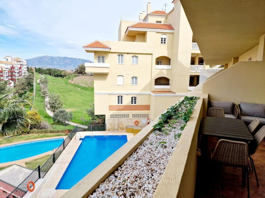Appartamento Royal Golf View: 2Br, Pools & Ac Sitio de Calahonda Esterno foto