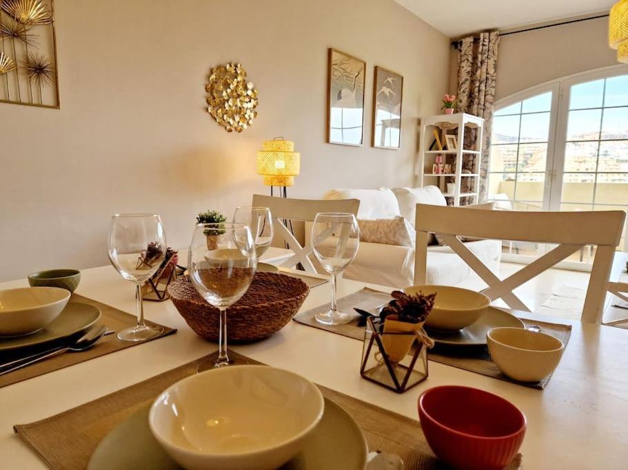 Appartamento Royal Golf View: 2Br, Pools & Ac Sitio de Calahonda Esterno foto