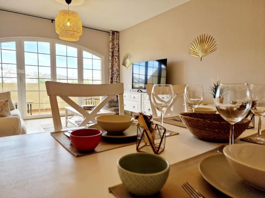 Appartamento Royal Golf View: 2Br, Pools & Ac Sitio de Calahonda Esterno foto