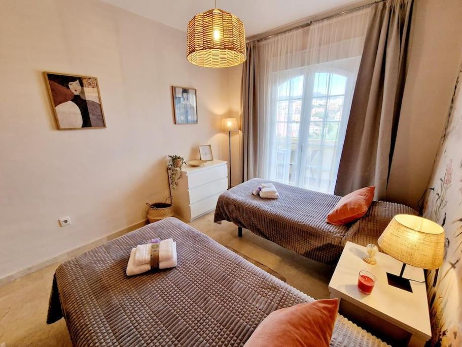 Appartamento Royal Golf View: 2Br, Pools & Ac Sitio de Calahonda Esterno foto