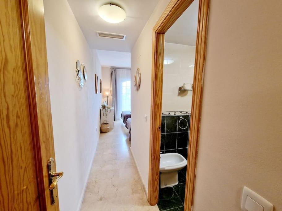 Appartamento Royal Golf View: 2Br, Pools & Ac Sitio de Calahonda Esterno foto