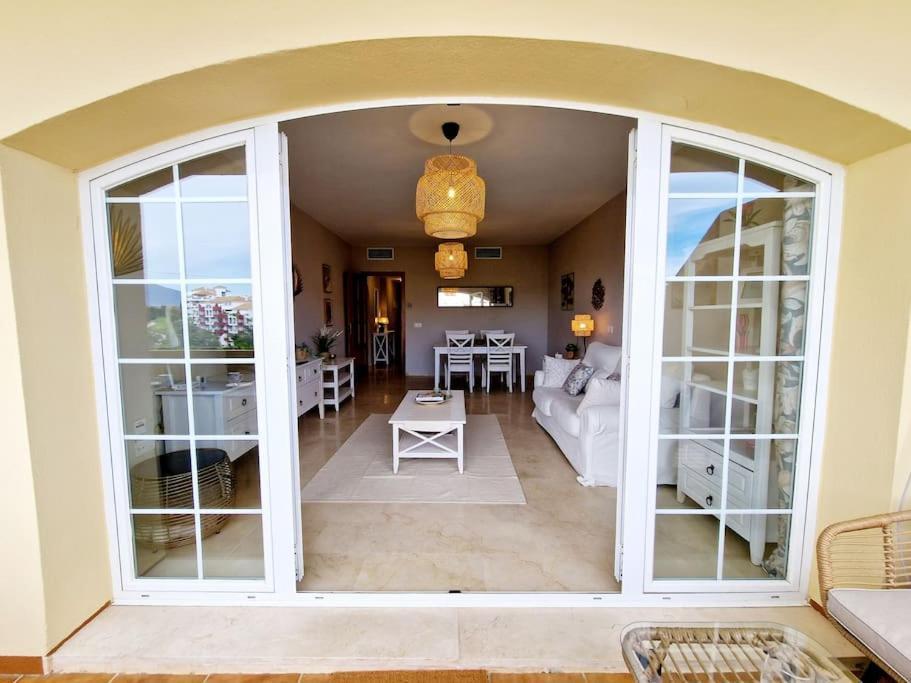Appartamento Royal Golf View: 2Br, Pools & Ac Sitio de Calahonda Esterno foto