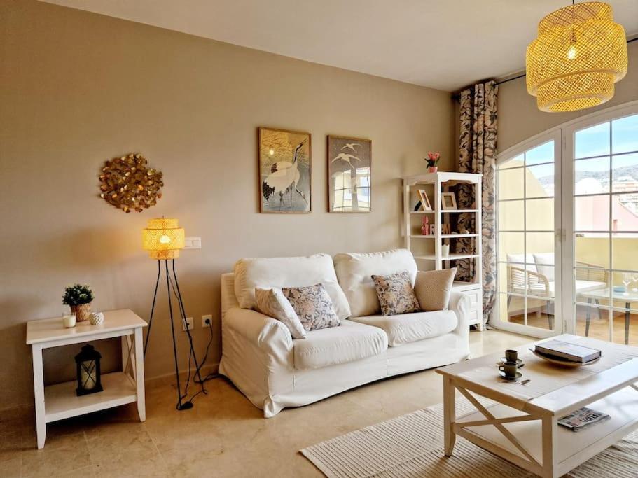 Appartamento Royal Golf View: 2Br, Pools & Ac Sitio de Calahonda Esterno foto