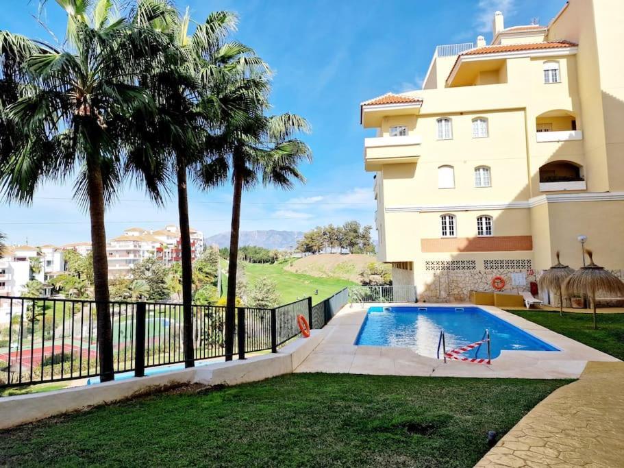 Appartamento Royal Golf View: 2Br, Pools & Ac Sitio de Calahonda Esterno foto