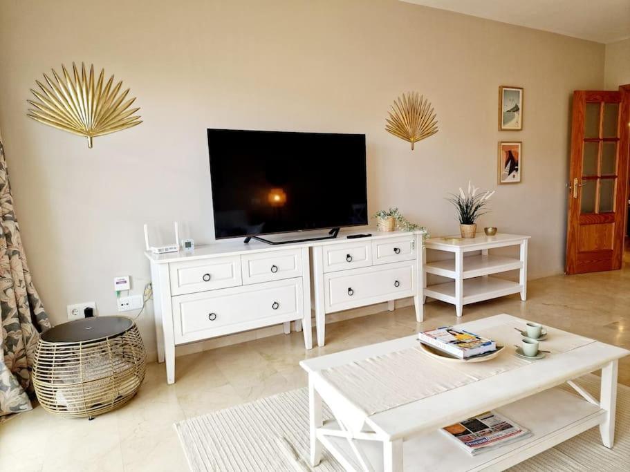 Appartamento Royal Golf View: 2Br, Pools & Ac Sitio de Calahonda Esterno foto