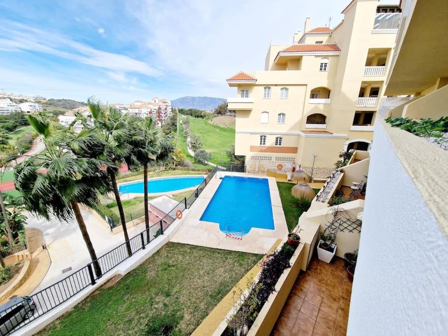 Appartamento Royal Golf View: 2Br, Pools & Ac Sitio de Calahonda Esterno foto